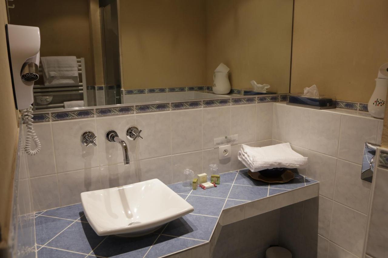 Mur-de-Barrez Logis Auberge Du Barrez מראה חיצוני תמונה