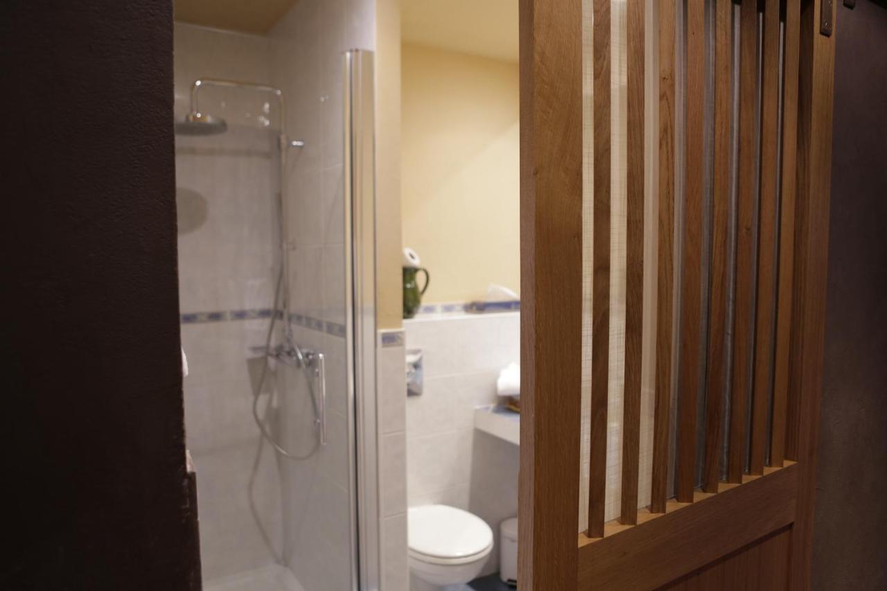 Mur-de-Barrez Logis Auberge Du Barrez מראה חיצוני תמונה